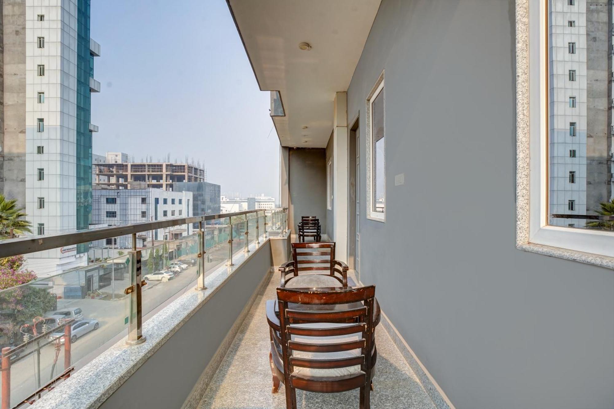 Hotel Noida Express Luaran gambar