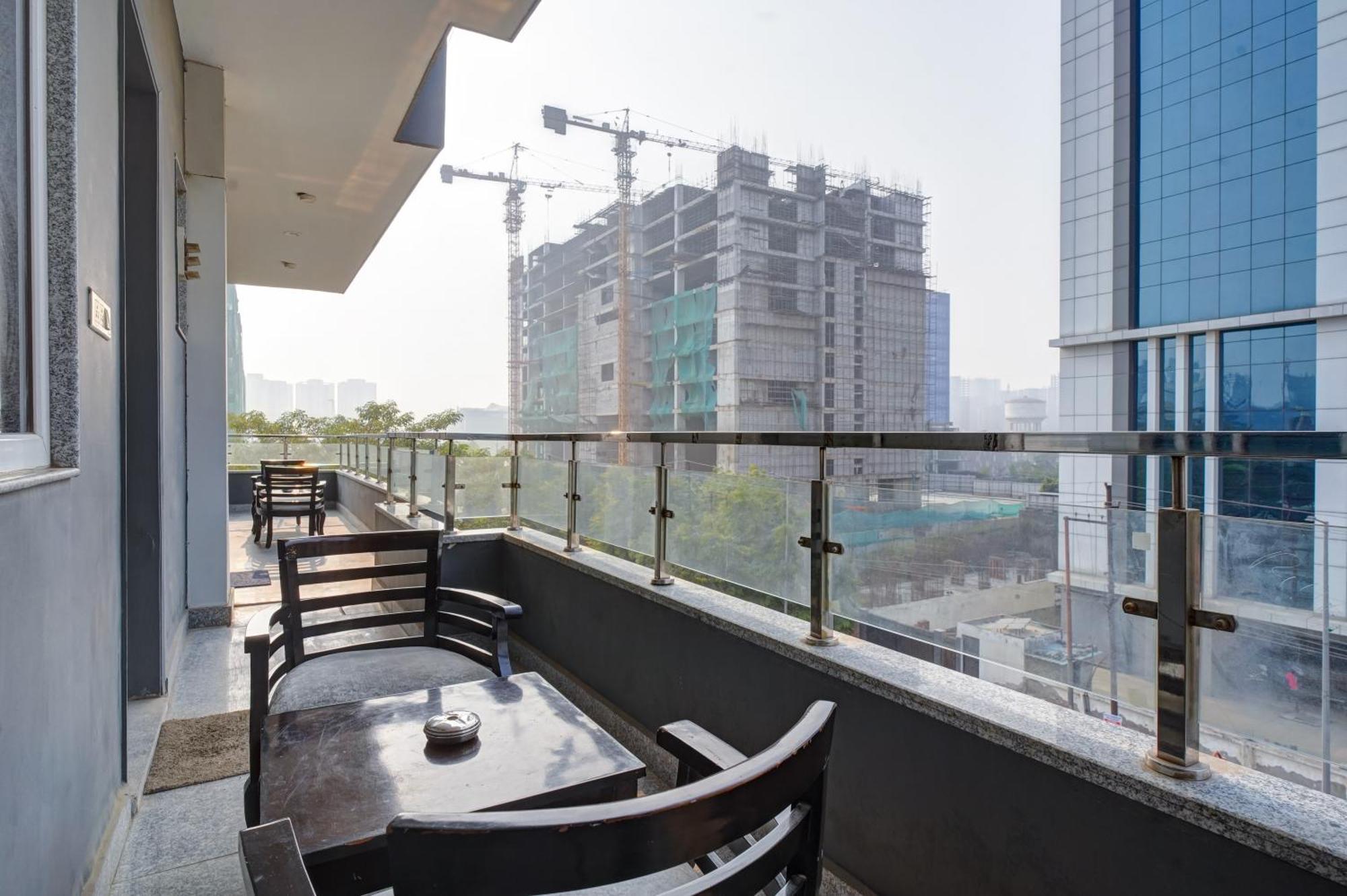 Hotel Noida Express Luaran gambar